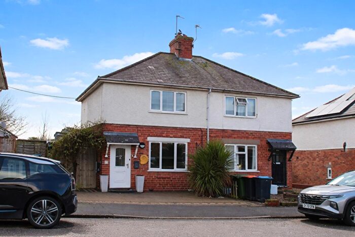 3 Bedroom Property For Sale In Stanton Avenue, Bradville, Milton Keynes, MK13