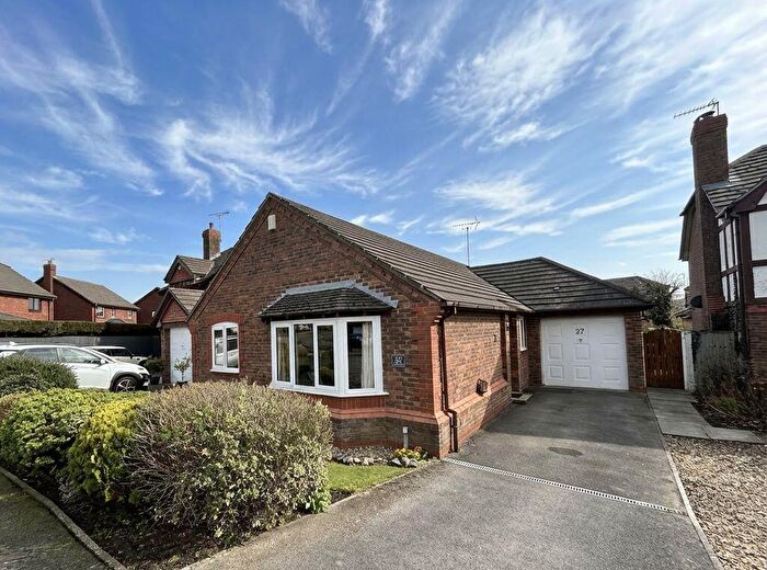 3 Bedroom Detached Bungalow For Sale In Plas Penrhyn, Penrhyn Bay, LL30