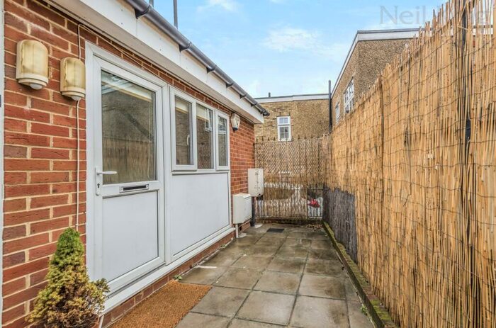 1 Bedroom End Of Terrace House To Rent In Oriel Mews, High Road, South Woodford, London, E18