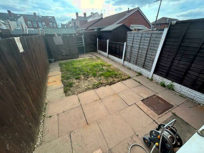 2 Bedroom Terraced House To Rent In The Heathlands, Blackheath, Rowley