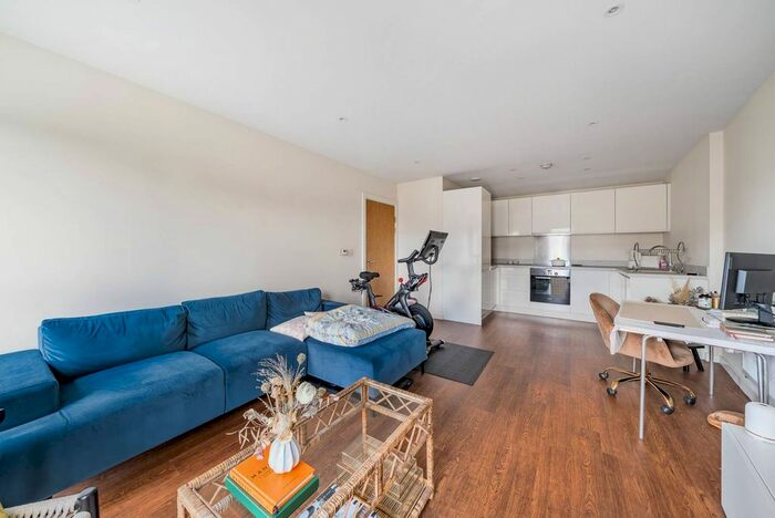 1 Bedroom Flat To Rent In Howard Road, Stanmore, HA7