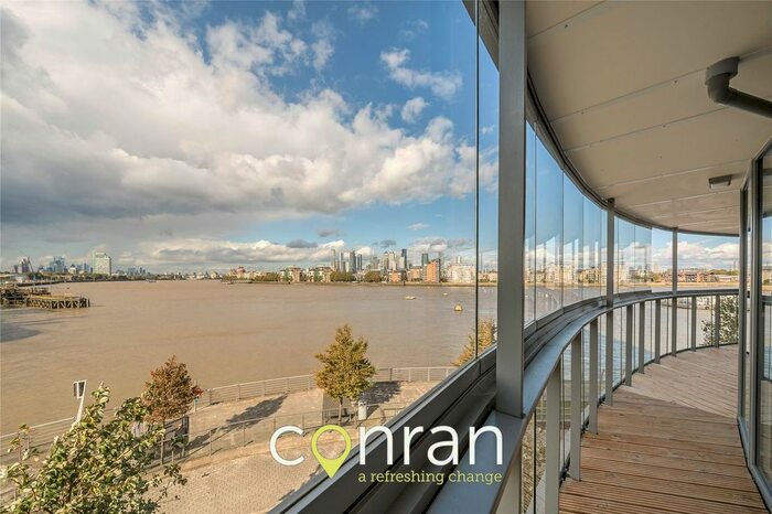 2 Bedroom Flat To Rent In Dowells Street, Greenwich, SE10