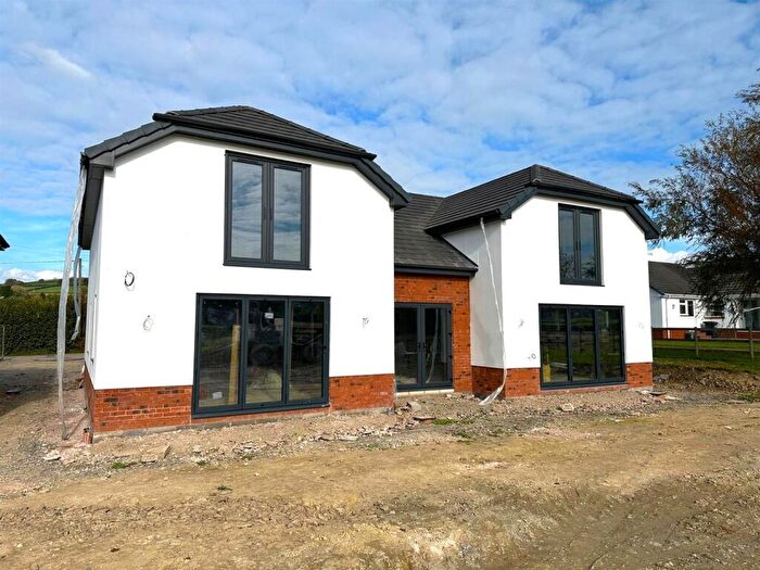 5 Bedroom Detached House For Sale In Tanners Road, Landkey, Barnstaple, EX32