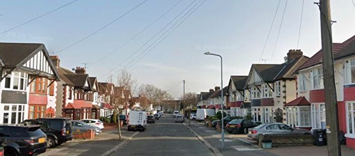 3 Bedroom Detached House To Rent In Capel Gardens, Seven Kings, Ilford, London, IG3