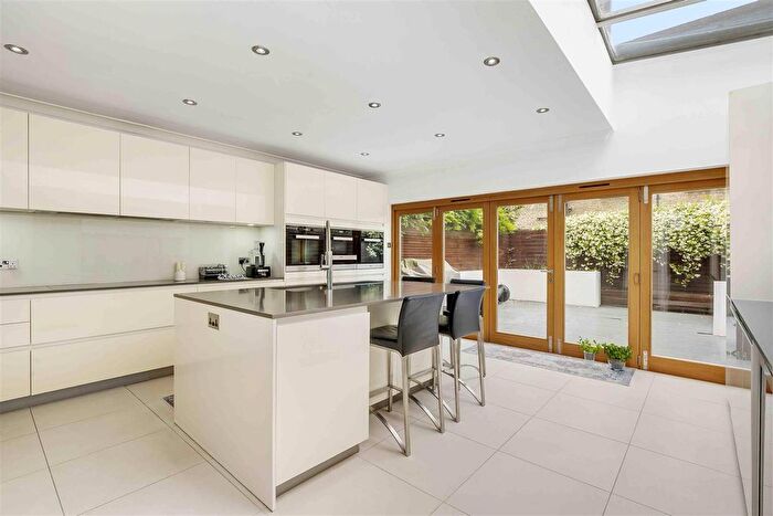 5 Bedroom Terraced House To Rent In Burnfoot Avenue, London, SW6