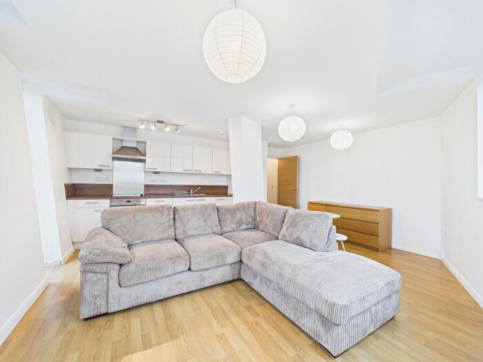 2 Bedroom Apartment To Rent In Mann Island, L3