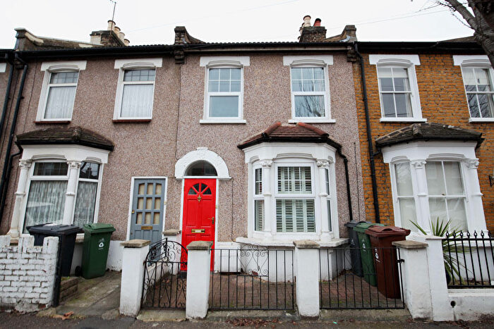 2 Bedroom Terraced House To Rent In Oakdale Road, Leytonstone, E11