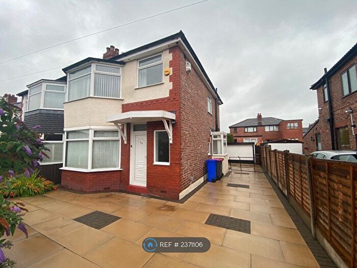 3 Bedroom Semi-Detached House To Rent In Kingsway, Swinton, Manchester, M27