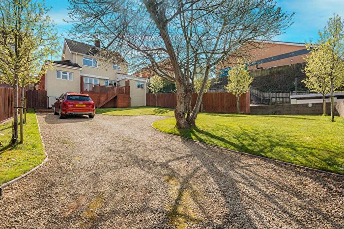 4 Bedroom Link Detached House For Sale In Malpas Road, Newport, NP20