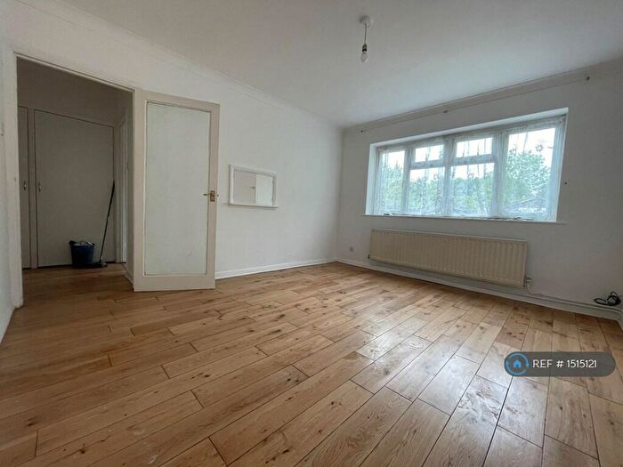 2 Bedroom Maisonette To Rent In Stayton Road, Sutton, SM1