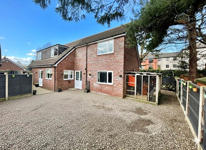 5 Bedroom Detached House For Sale In Moorhey Crescent, Penwortham, Preston, Lancashire, PR1