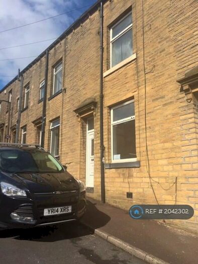 2 Bedroom Terraced House To Rent In Grove Street, Sowerby Bridge, HX6