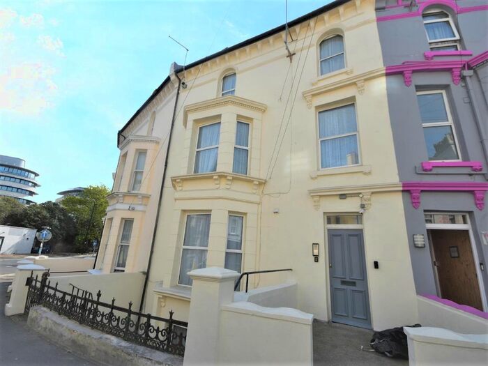 1 Bedroom Flat To Rent In Cambridge Gardens, Hastings, TN34