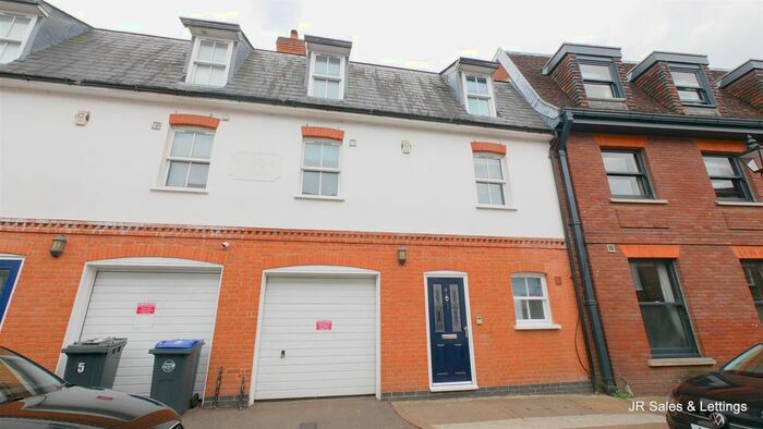 3 Bedroom Town House To Rent In Church Street, Hertford, SG14
