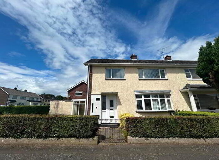 3 Bedroom Semi-Detached House For Sale In Parkmore Drive, Derry, BT47