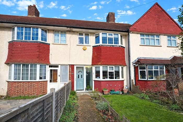3 Bedroom Terraced House For Sale In Longhill Road, London, SE6