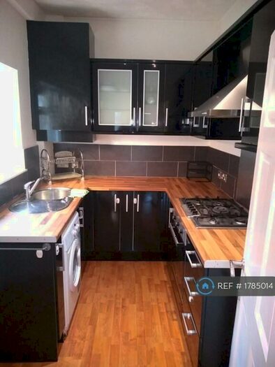 2 Bedroom Terraced House To Rent In Norway Street, Salford, M6