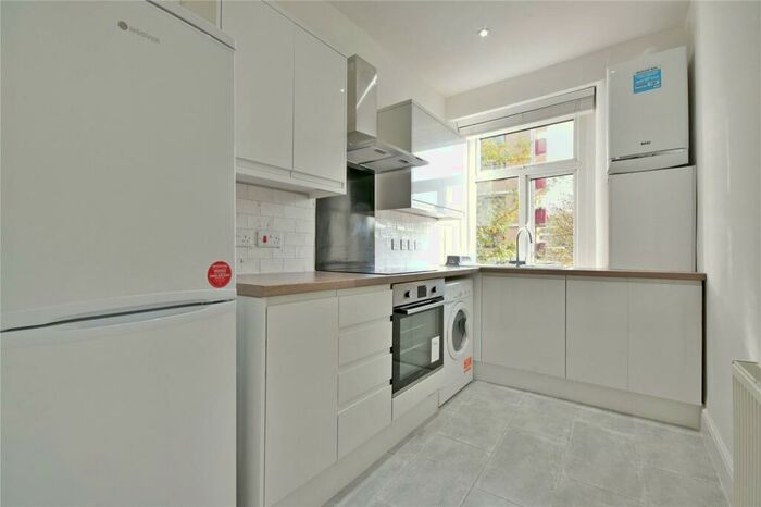 1 Bedroom Flat To Rent In Rotherhithe New Road, Surrey Quays, SE16