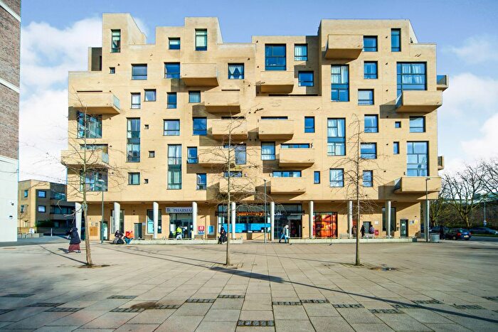 2 Bedroom Flat To Rent In Electra Court, London, NW9