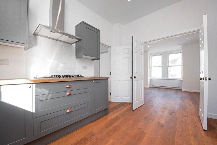 3 Bedroom Apartment To Rent In Minet Avenue, London, NW10
