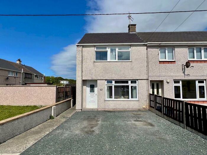 3 Bedroom End Of Terrace House For Sale In Tan Y Bryn, Valley, LL65