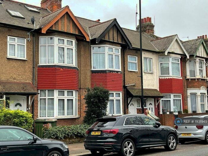 4 Bedroom Terraced House To Rent In Lonsdale Avenue, London, E6