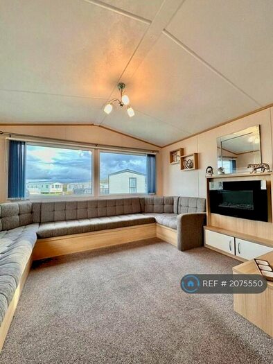 2 Bedroom Mobile Home To Rent In Dale Side, Clacton-On-Sea, CO16