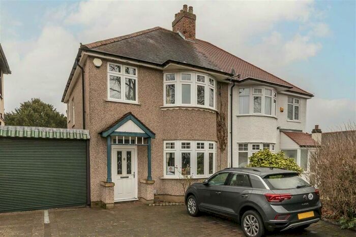 3 Bedroom House To Rent In Le May Avenue, Grove Park, SE12