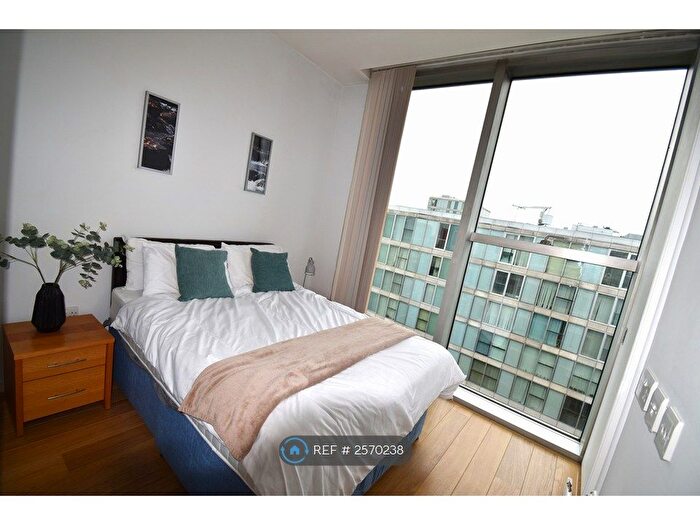 1 Bedroom Flat To Rent In Brooklyn House, Milton Keynes, MK9