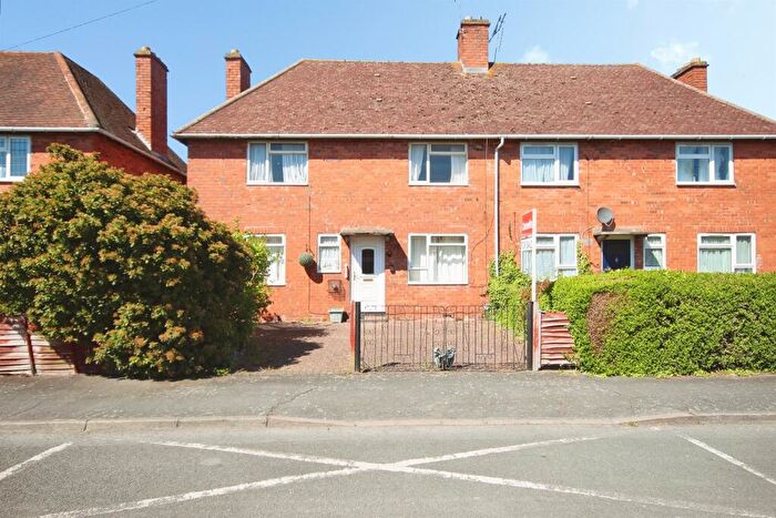 3 Bedroom Semi Detached House For Sale In Baker Avenue, Leamington Spa, CV31