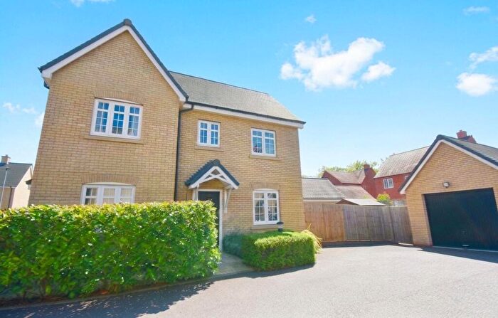 3 Bedroom Detached House For Sale In Fylingdales Avenue, Shortstown, MK42