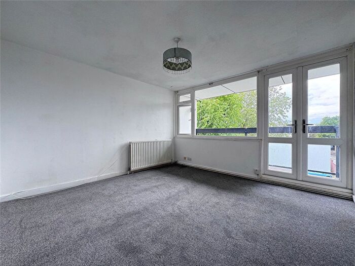 1 Bedroom Flat To Rent In Glenrose House, Sutton, Surrey, SM1
