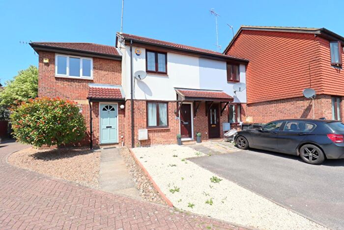 2 Bedroom Terraced House To Rent In Elveden Close, Bushmead, Luton, LU2