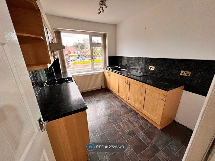 1 Bedroom Flat To Rent In Droylsden Road, Manchester, M34