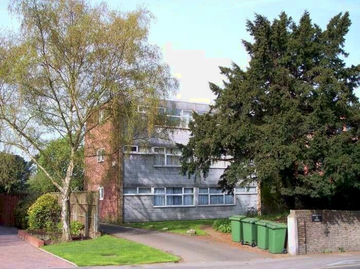 Studio To Rent In Weybridge, KT13