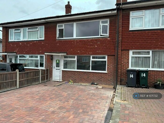 3 Bedroom Terraced House To Rent In Dudsbury Road, Dartford, DA1