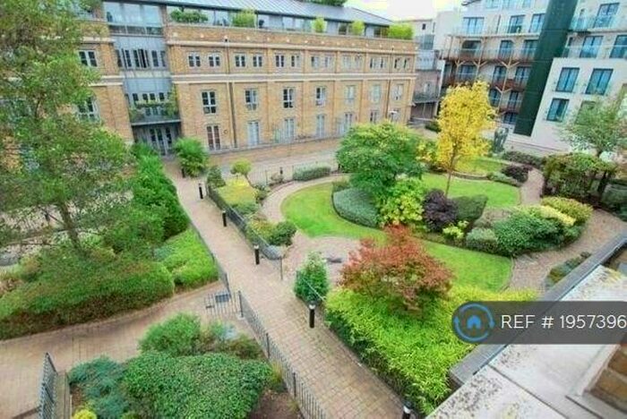 2 Bedroom Flat To Rent In Moore Court, London, N1