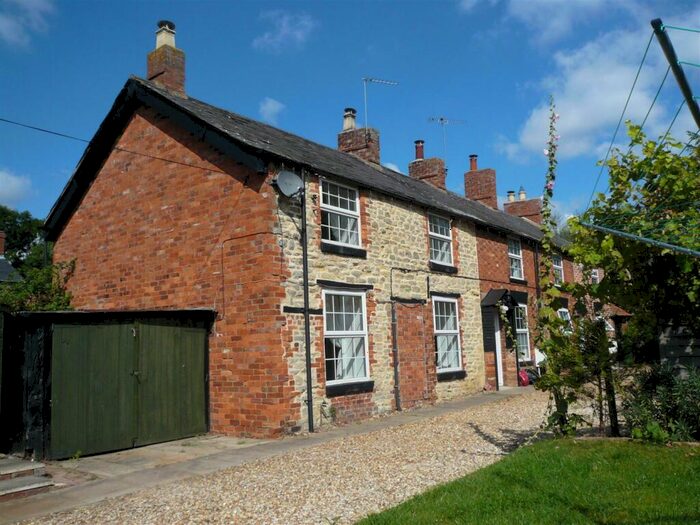 3 Bedroom Semi-Detached House To Rent In Caucutts Yard, Hanslope, Milton Keynes, MK19