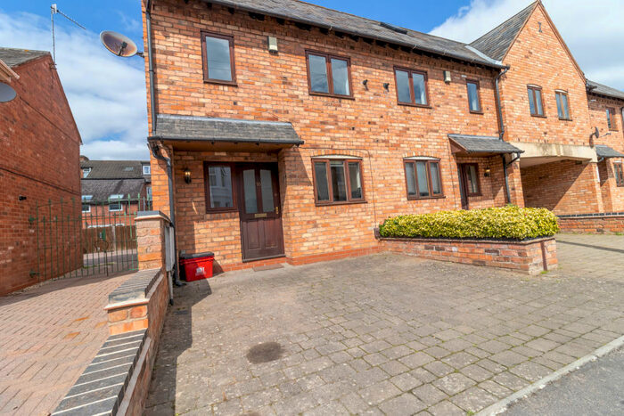 4 Bedroom Terraced House To Rent In Plymouth Place, Leamington Spa, CV31