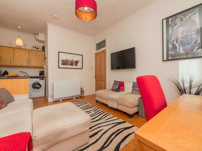 1 Bedroom Flat To Rent In Lyne Street, Edinburgh, EH7