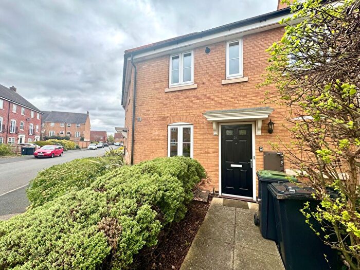 2 Bedroom Apartment To Rent In Wharton Crescent, Beeston, NG9