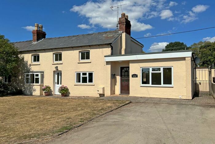 3 Bedroom Semi-Detached House For Sale In Kites Nest Cottage, Swainshill, Hereford, HR4
