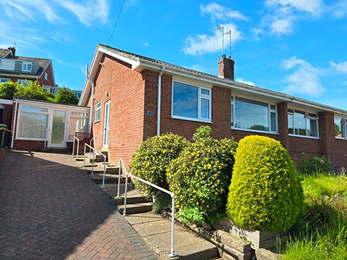 2 Bedroom Bungalow To Rent In Pinewood Drive, Scarborough, YO12