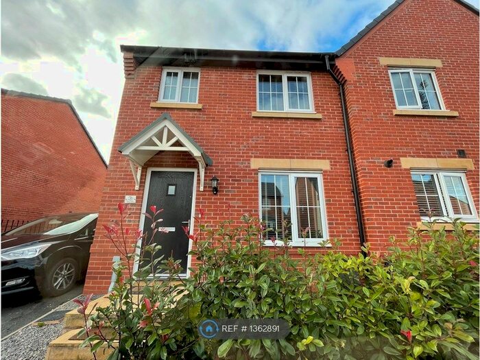 3 Bedroom Semi-Detached House To Rent In Rotary Way, Shavington, Crewe, CW2