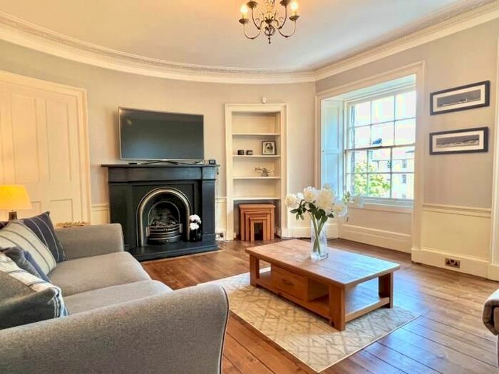 2 Bedroom Flat To Rent In Deanhaugh Street, Stockbridge, Edinburgh, EH4