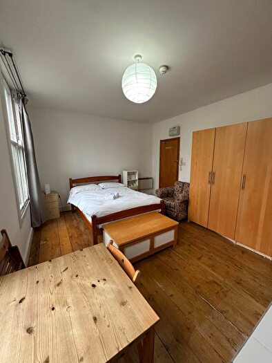 Studio To Rent In Bryantwood Road, London, N7