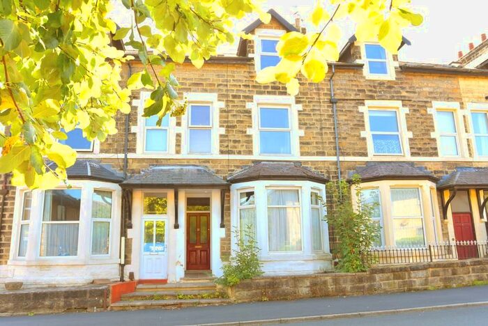 1 Bedroom Apartment To Rent In Grove Park Terrace, Harrogate, HG1