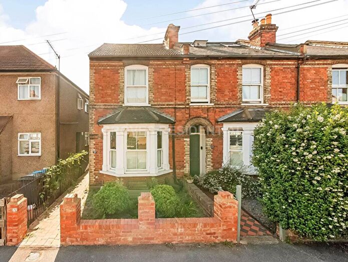 3 Bedroom End Of Terrace House For Sale In Elm Road, New Malden, KT3