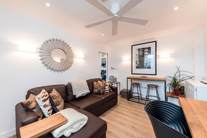 1 Bedroom Flat To Rent In Talbot Yard, SE1