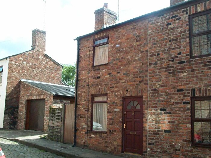 2 Bedroom House To Rent In Clowes Street, Macclesfield, Cheshire, SK11